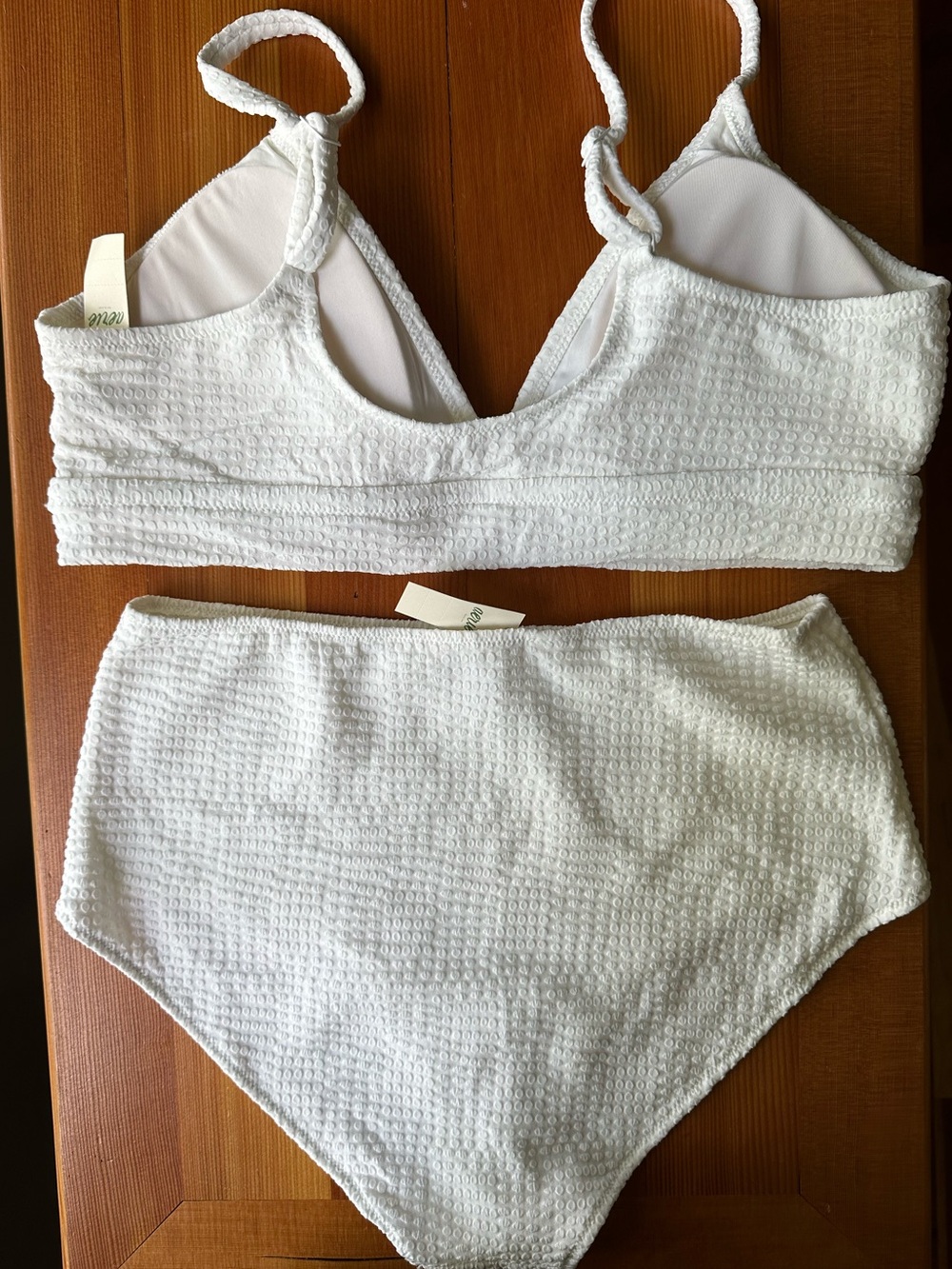 NWT Aerie Women’s Two Piece Textured Swimsuit, White - Size L, XL - Picture 2 of 7
